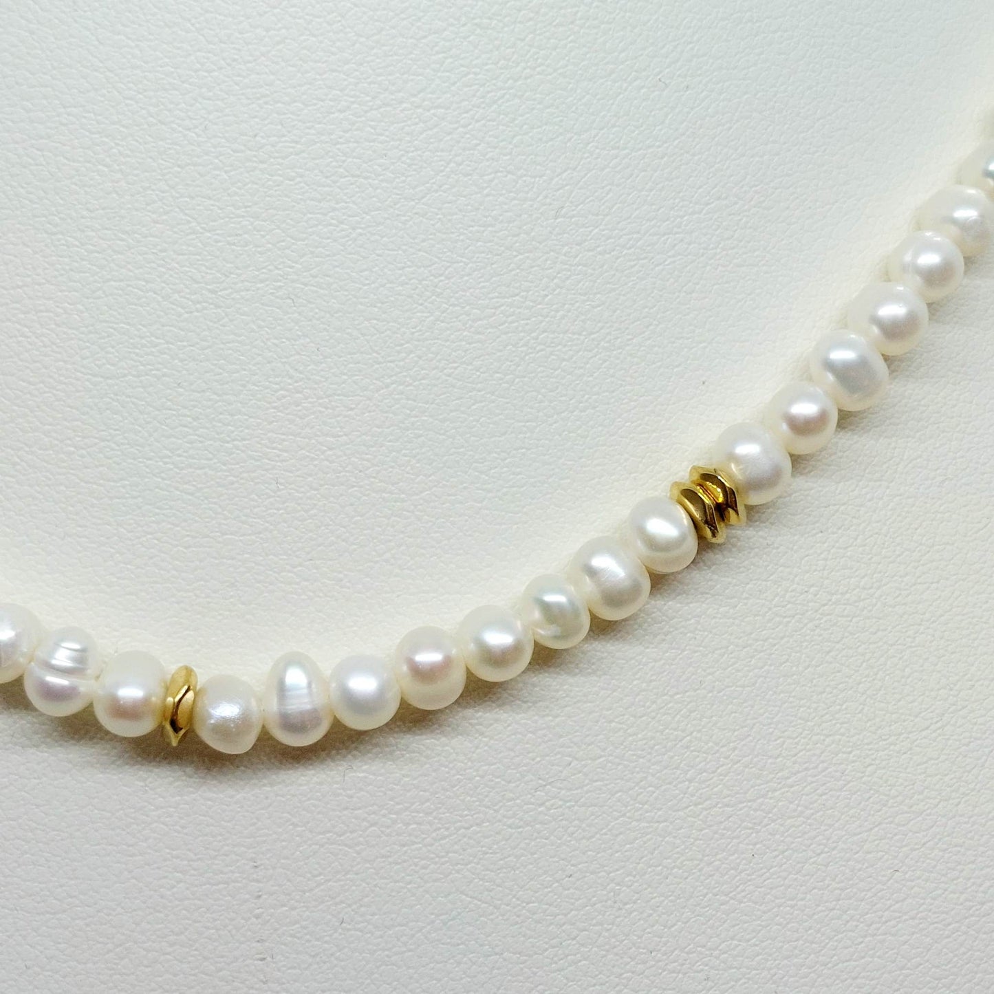 Natural Freshwater Pearl Necklace with Gold Plated Stainless Steel