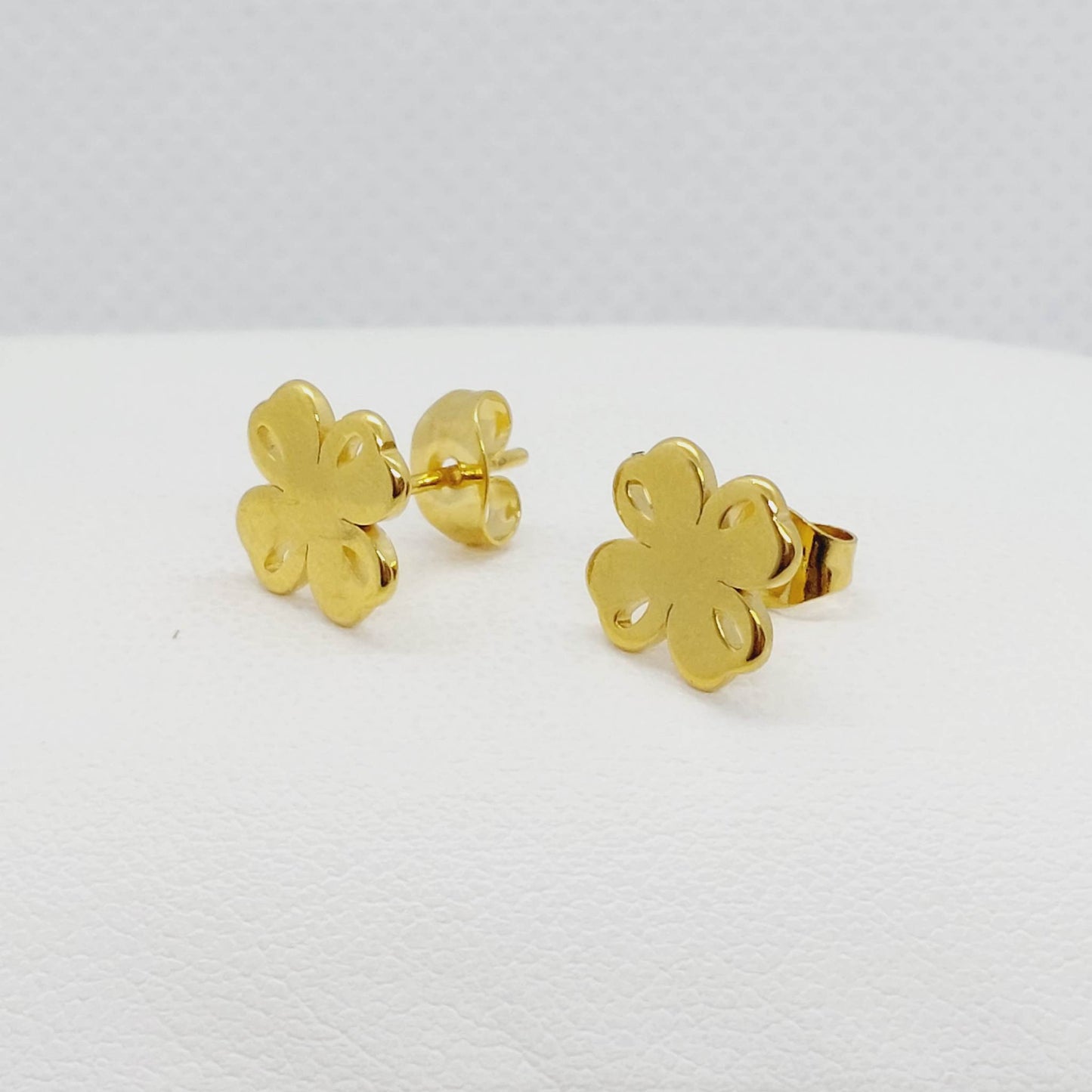 Four Leaf Clover Stud Earrings in Gold Plated Stainless Steel