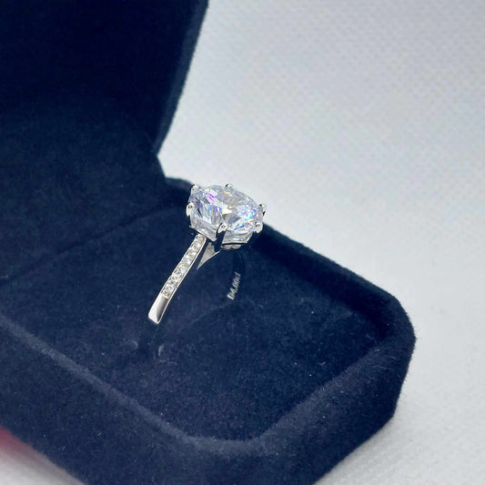 Natural Zircon 3,5ct Ring in Sterling Silver