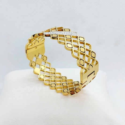 Bangle Bracelet in Gold Plated Stainless Steel