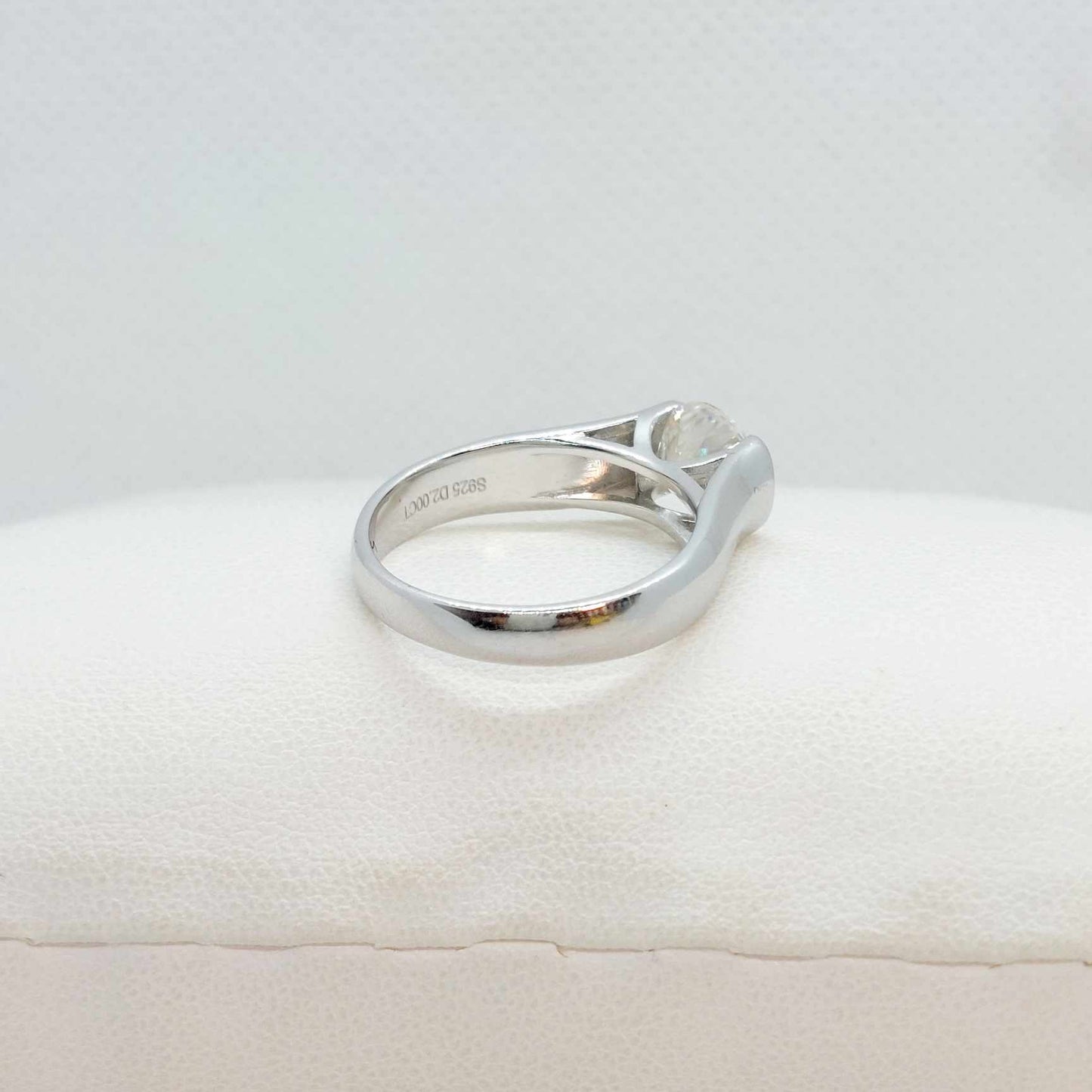 Moissanite 2ct Diamond Ring in Sterling Silver