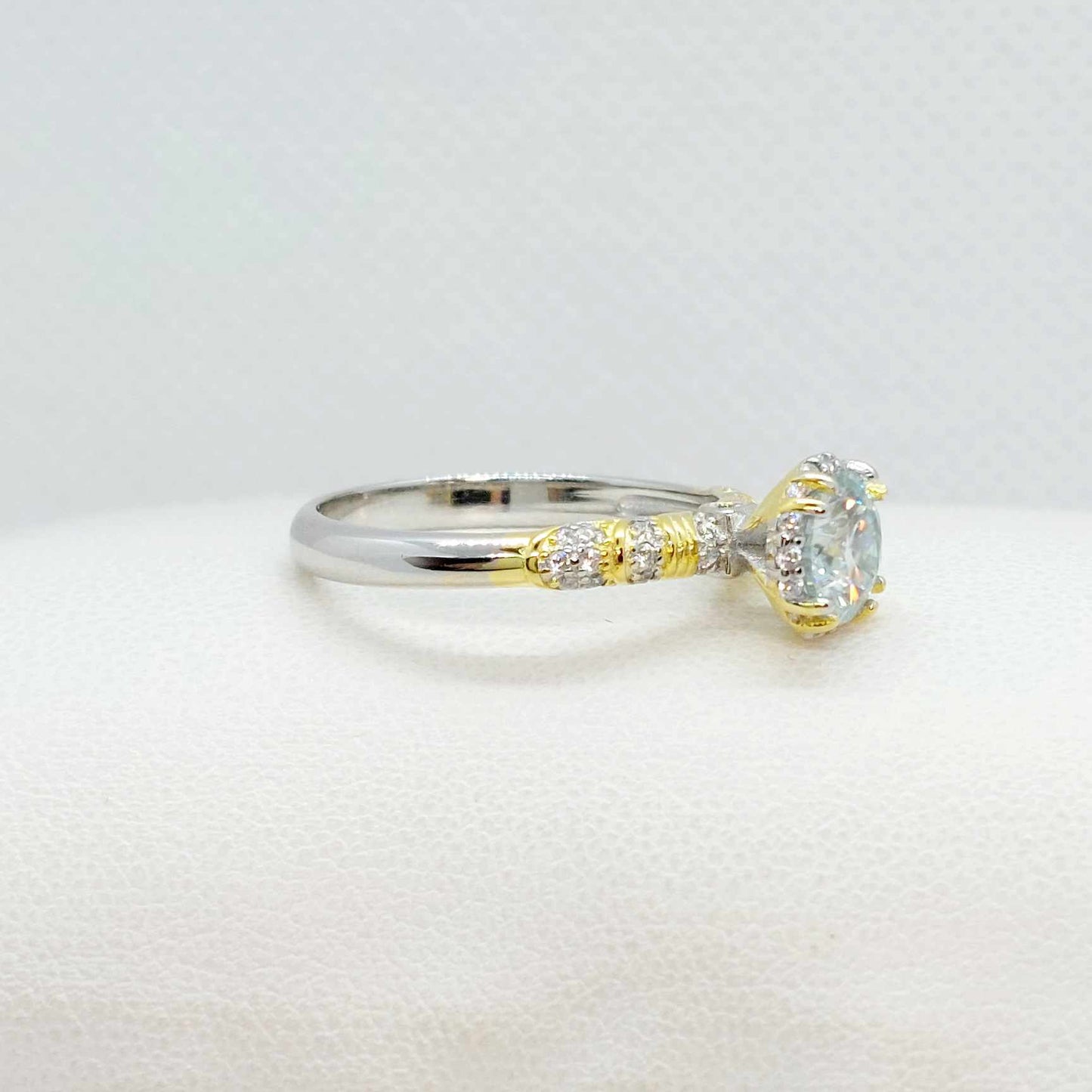 Moissanite 1ct Diamond Ring in Sterling Silver