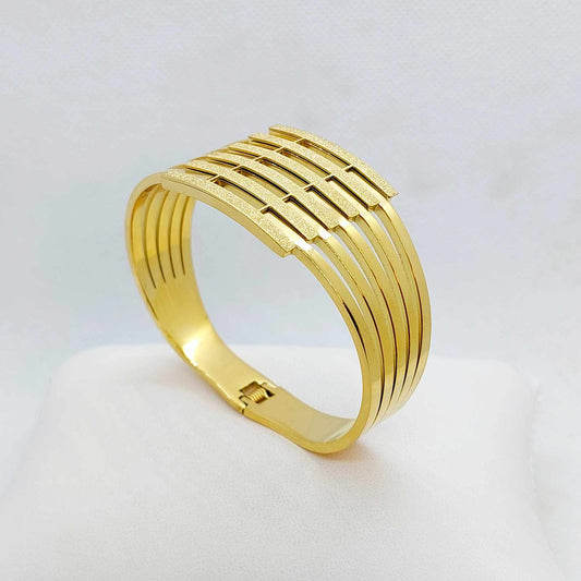 Bangle Bracelet in Gold Plated Stainless Steel
