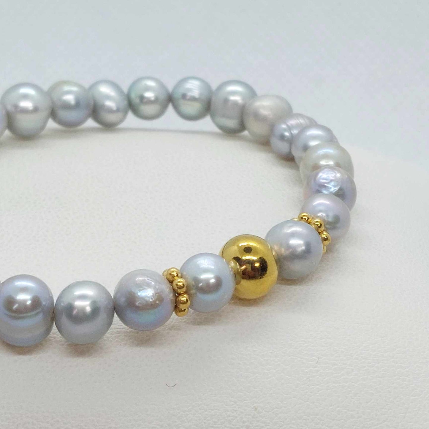 Natural Freshwater Gray Pearl Bracelet in 6-8mm Stones