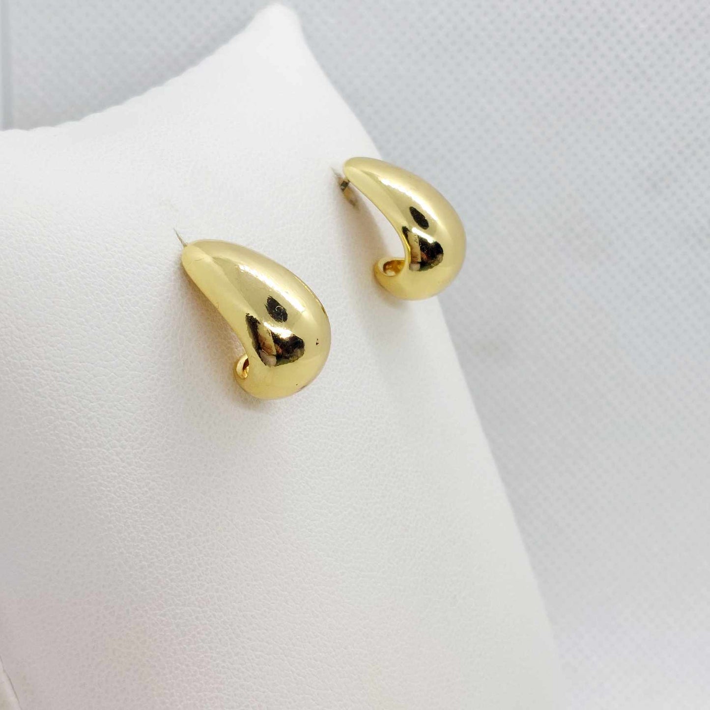 Teardrop Earrings in Gold Plated Stainless Steel