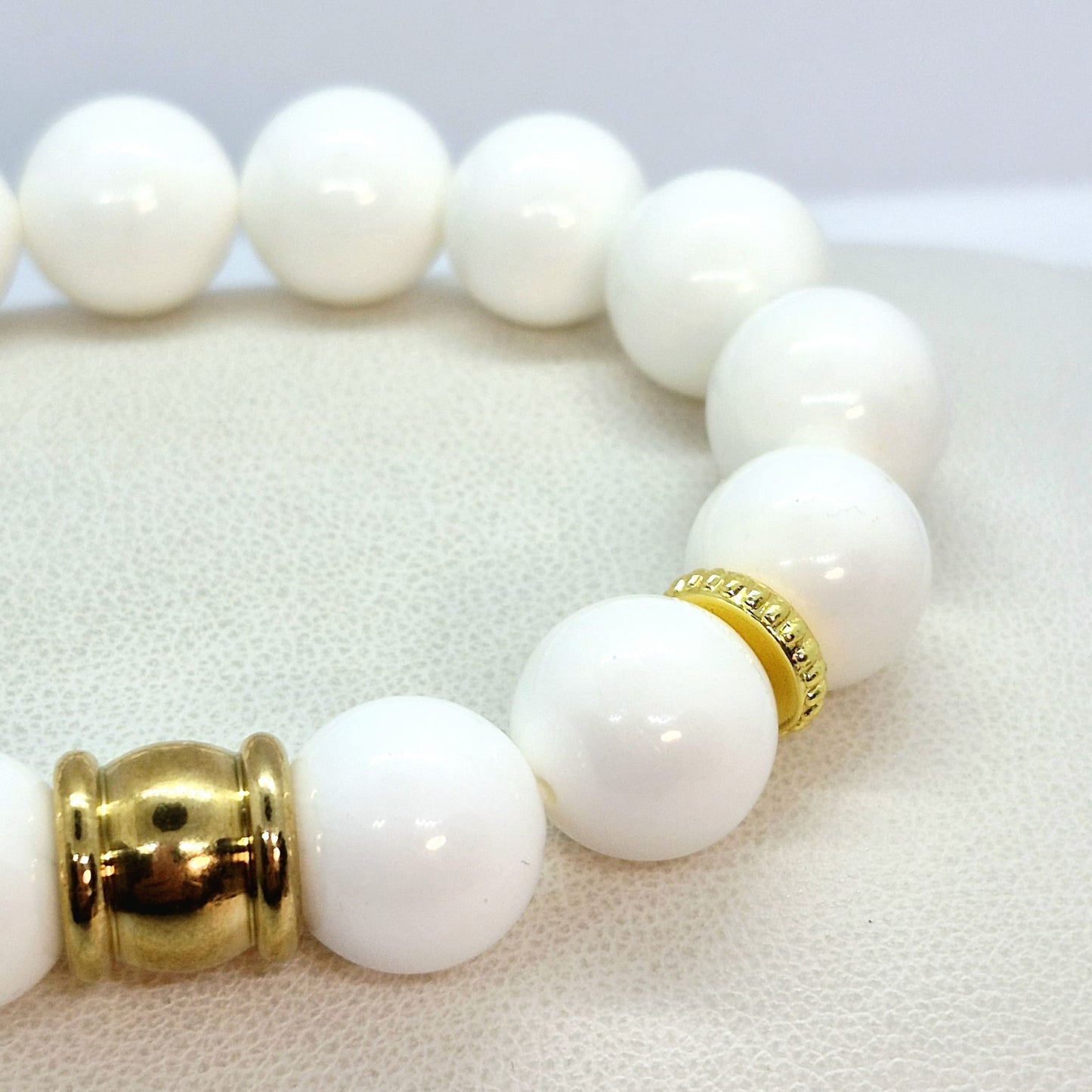 Natural Tridacna Bracelet in 12mm Stones