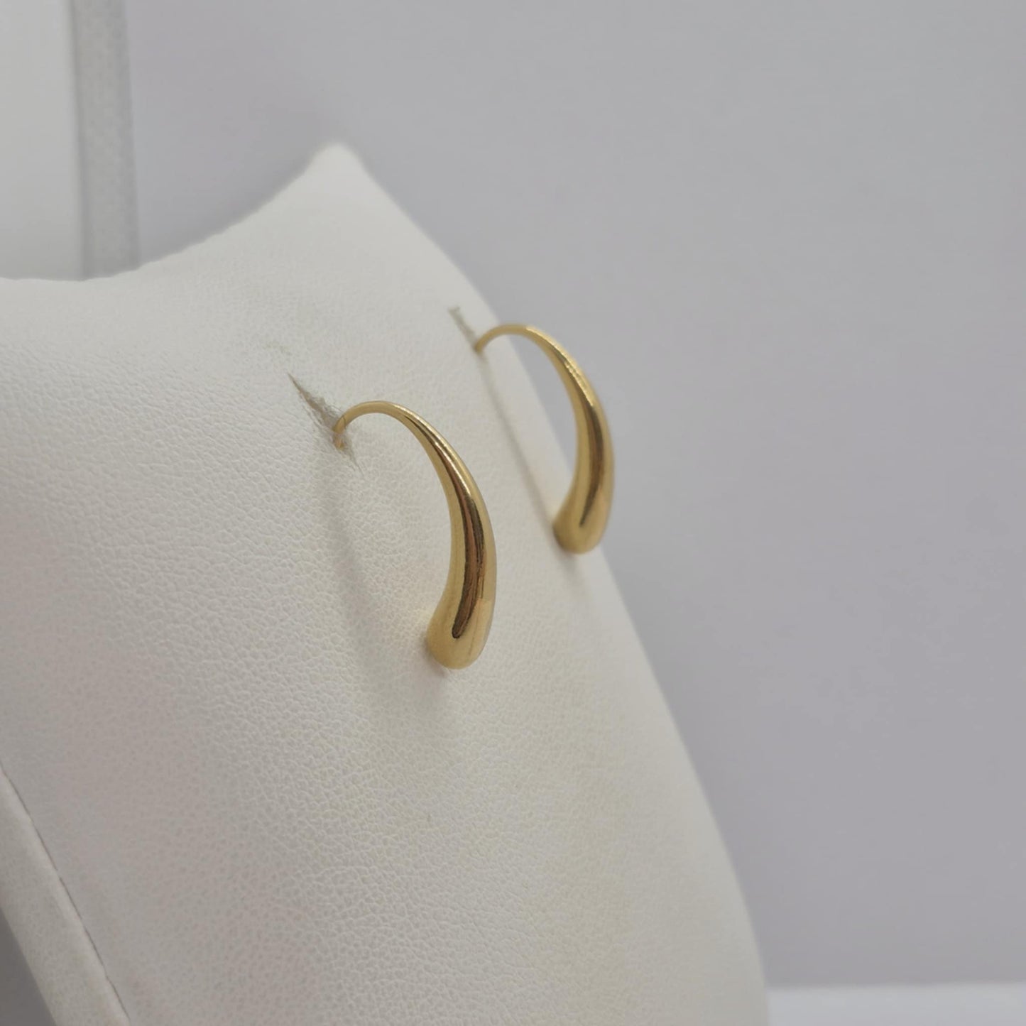 Small Raindrop Earrings in Gold Plated Stainless Steel (Copy)