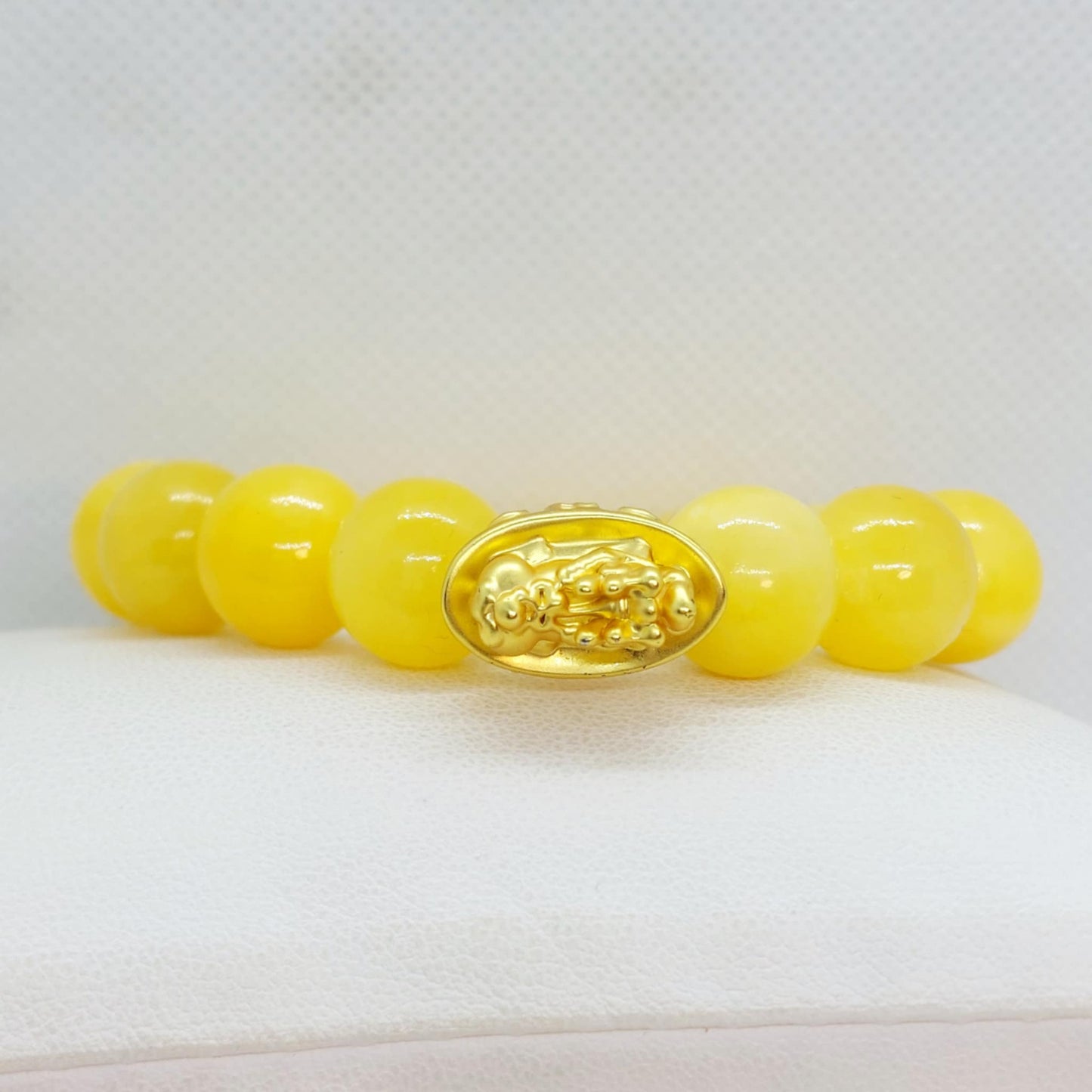 Natural Yellow Jade Bracelet with Money Bag Pixiu in 12mm Stones