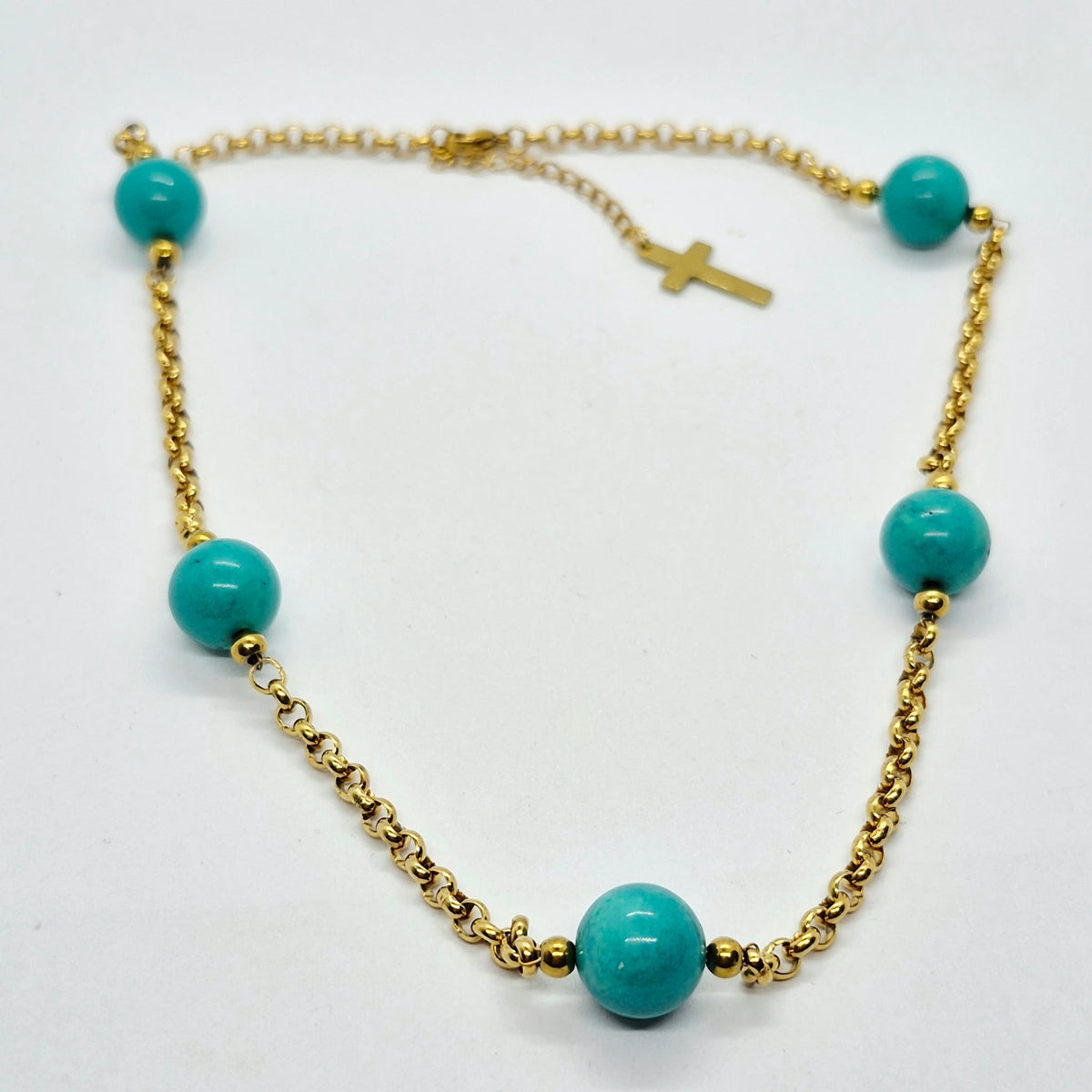 Natural Turquoise Choker Necklace In Gold Plated Stainless Steel