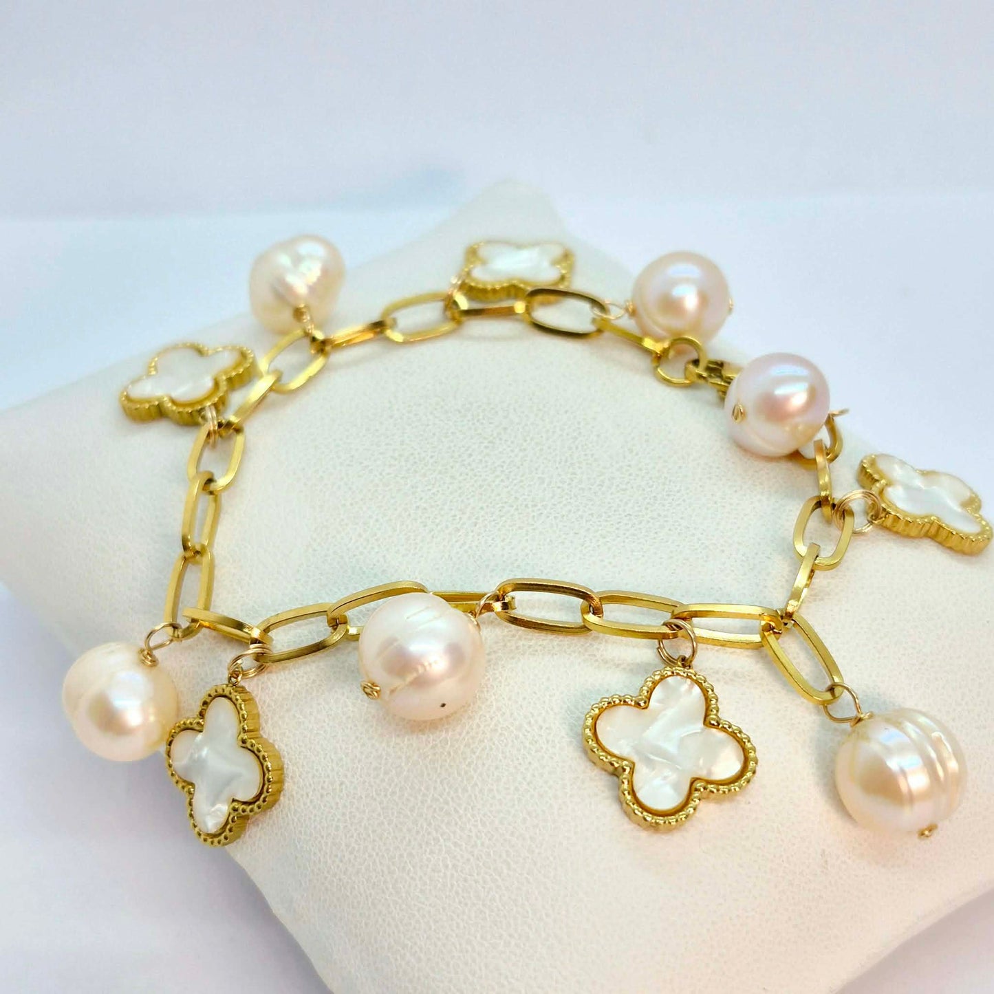 Natural Peach Pearl Bracelet with Clover Charms in Gold Plated Stainless Steel