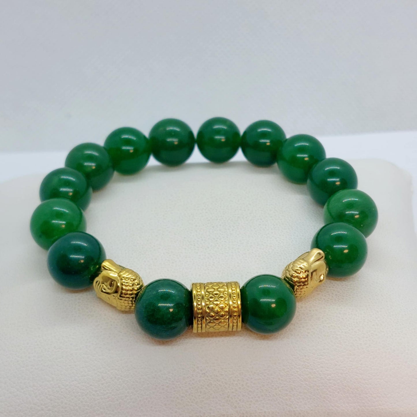 Natural Hetian Jade with Buddhas Bracelet in 12 mm Stones