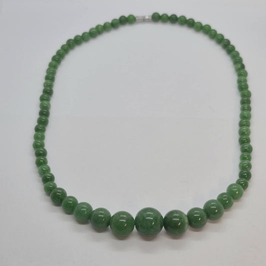 Natural Jade Choker Necklace in 6-12mm Stones