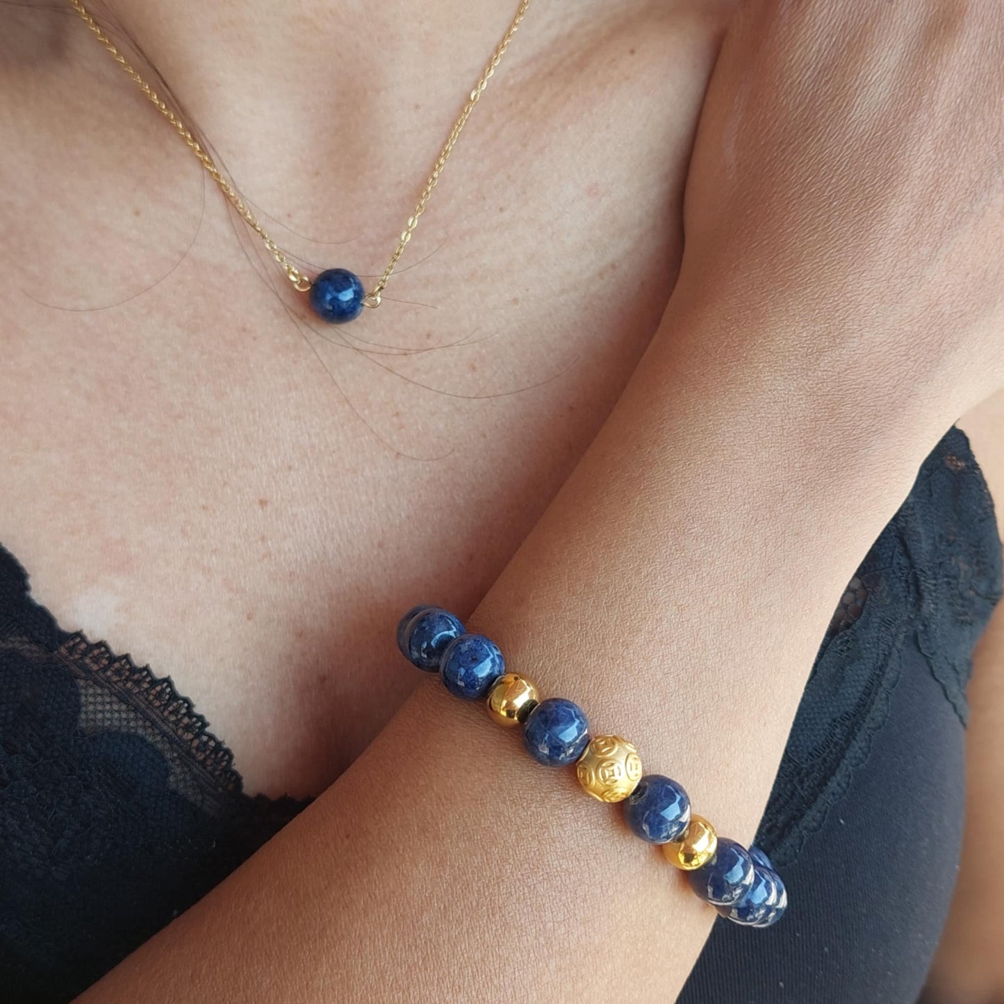 Natural AAA Sapphire Stone Set in 10mm Stones with Stainless Steel Gold Plated