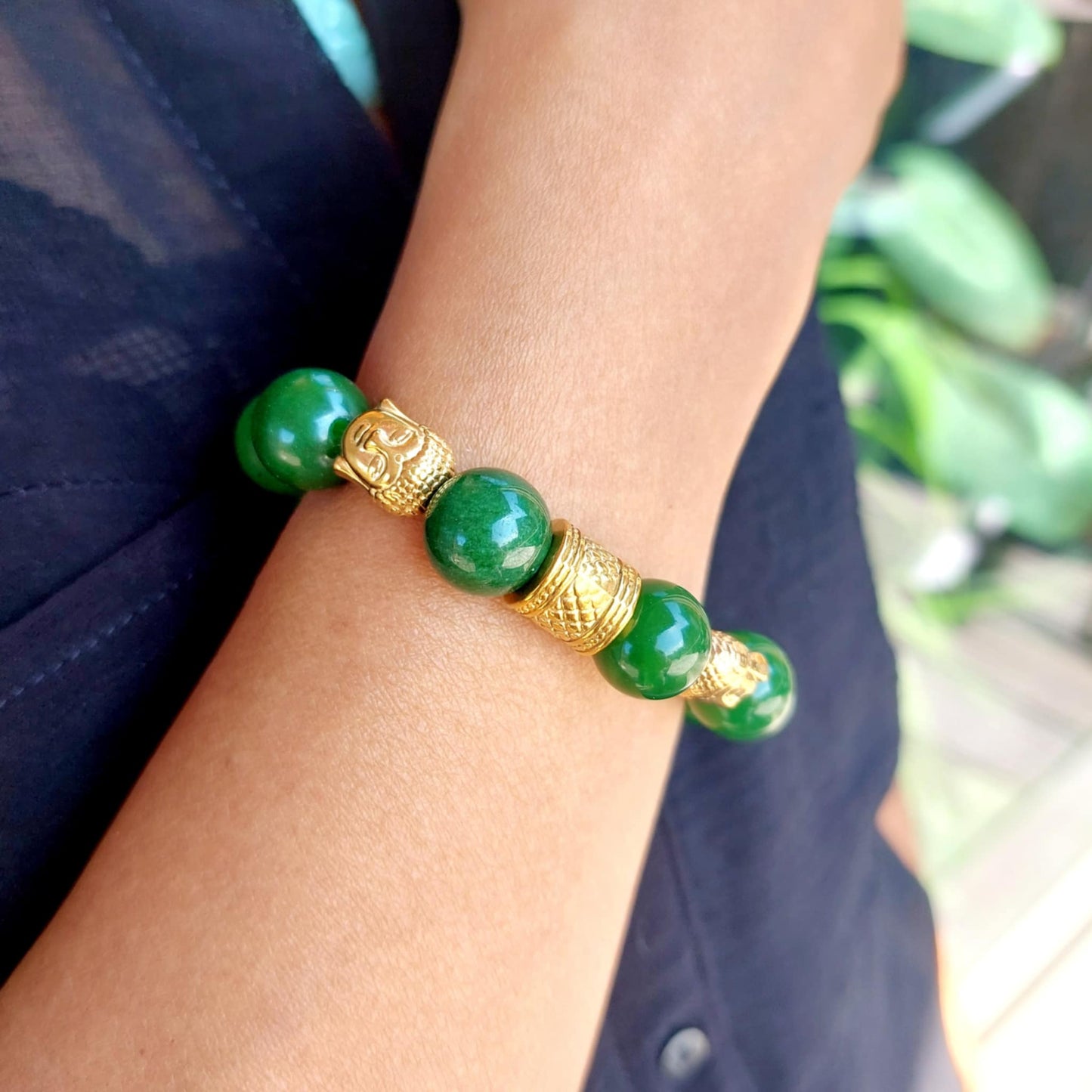 Natural Hetian Jade with Buddhas Bracelet in 12 mm Stones
