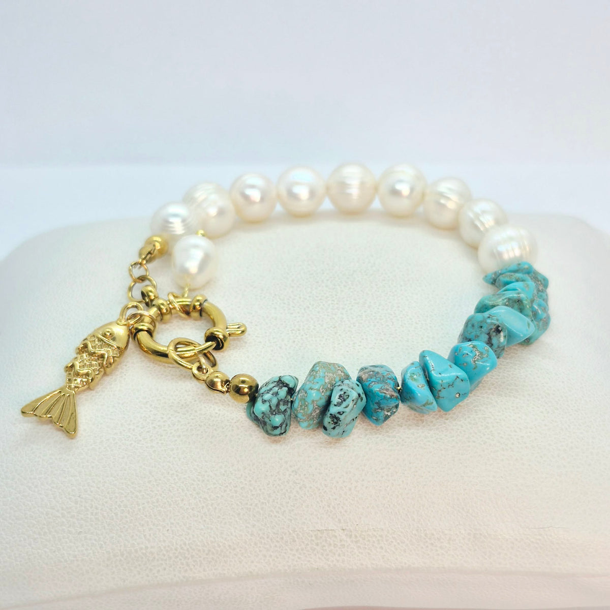 Natural Pearl and Turquoise Bracelet in 8-9mm Stones