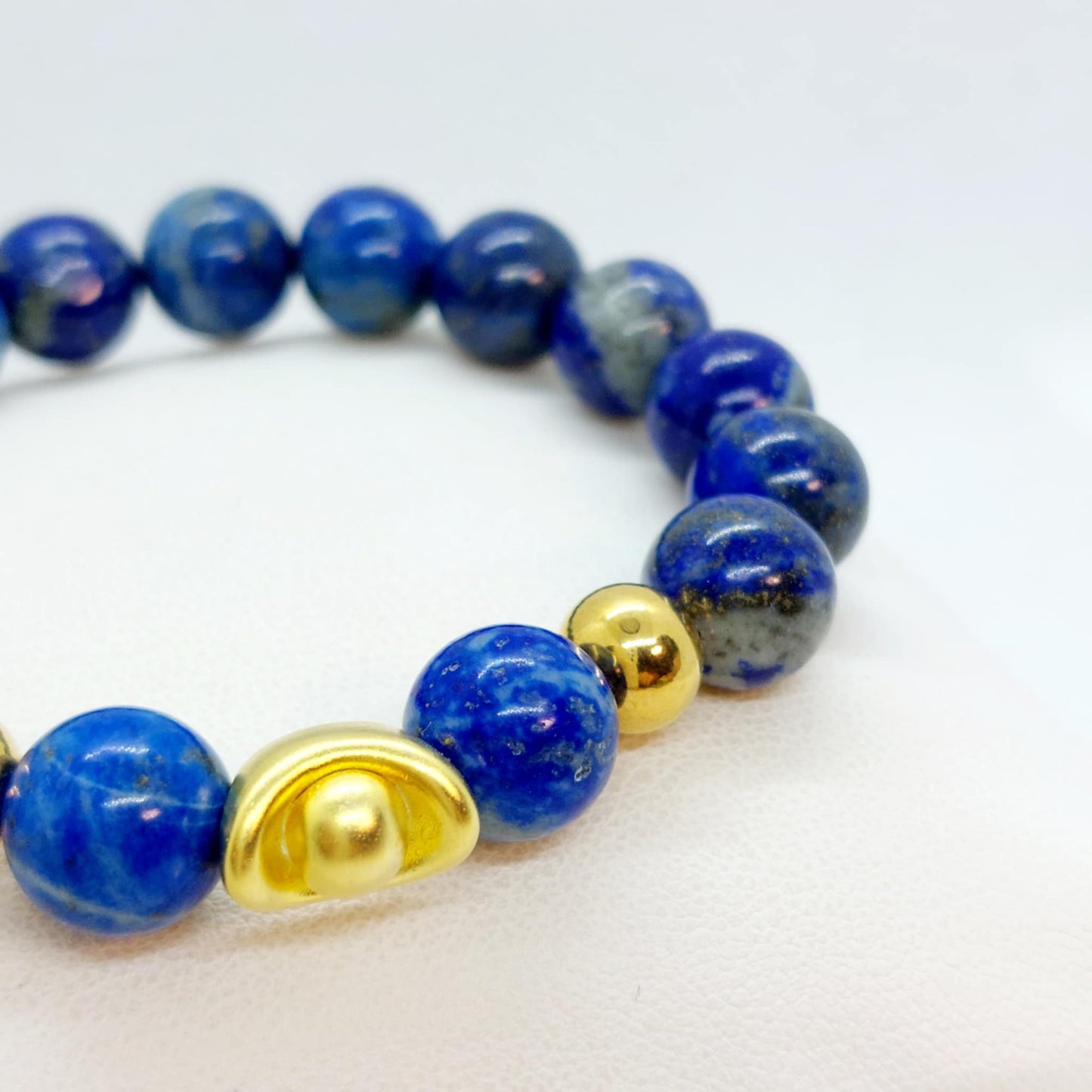 Natural Lapis Lazuli Bracelet with Good Fortune Charm in 10mm Stones