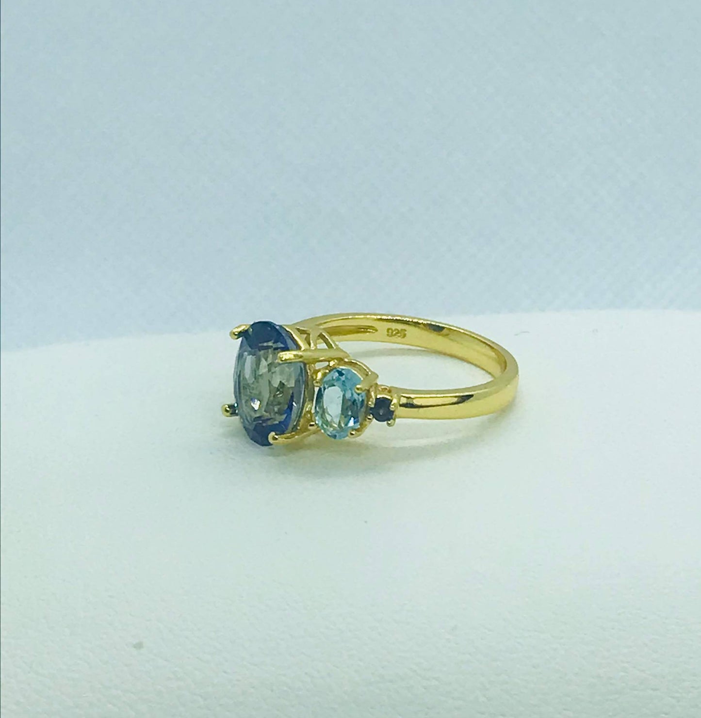 Natural Mystic Quartz and 2,4ct Sky Blue Topaz Ring in Sterling Silver Gold Plated