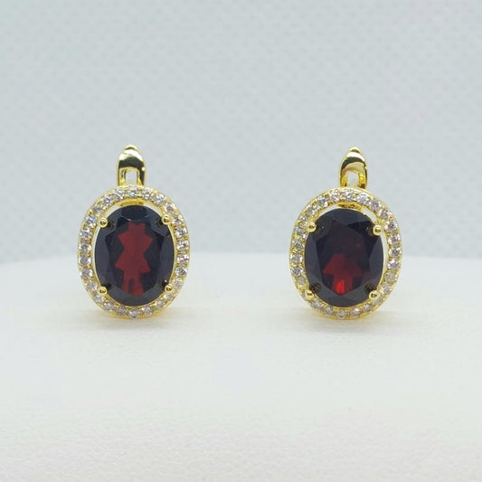 Natural 2x 3,4ct Garnet Stud Earrings in Gold Plated Sterling Silver