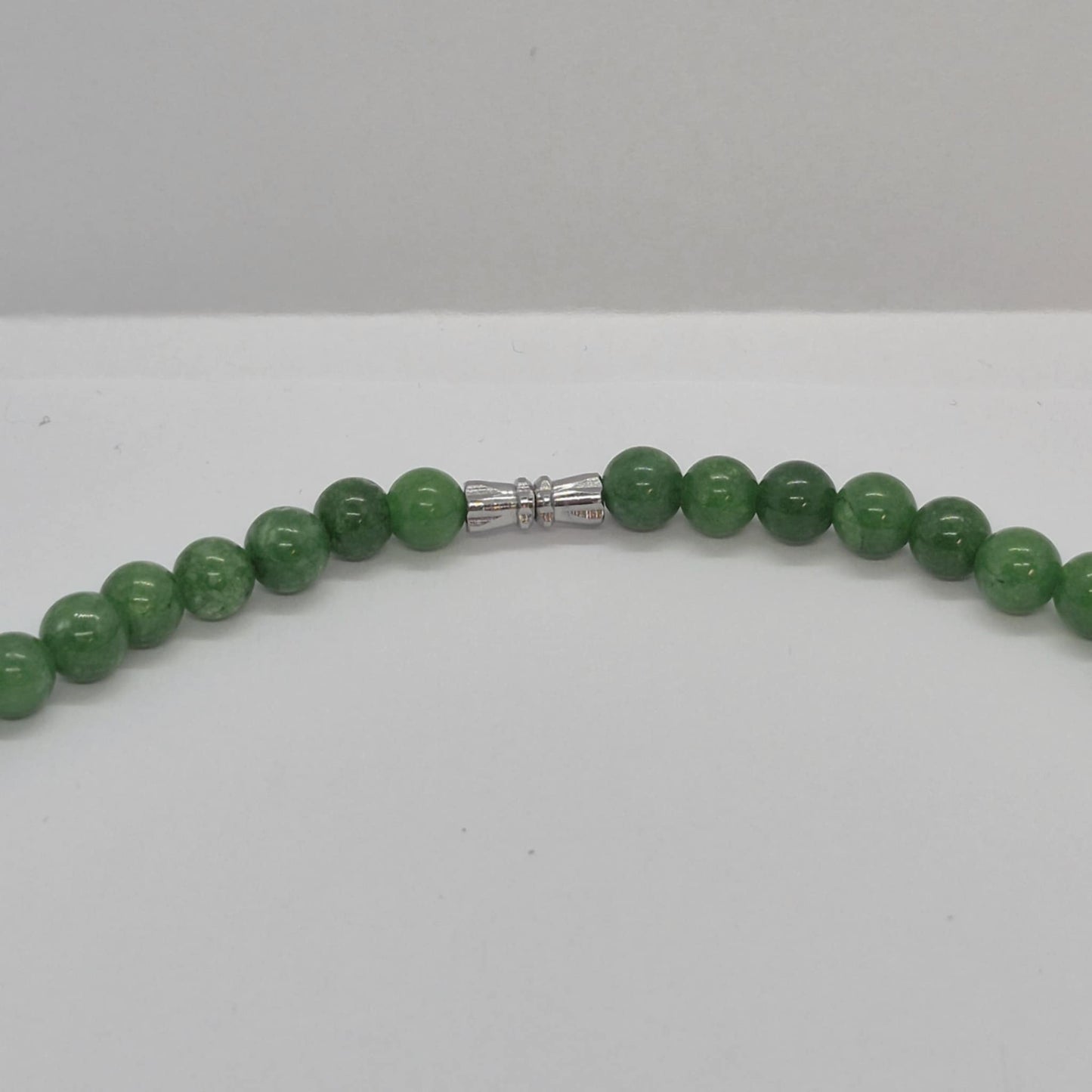 Natural Jade Choker Necklace in 6-12mm Stones