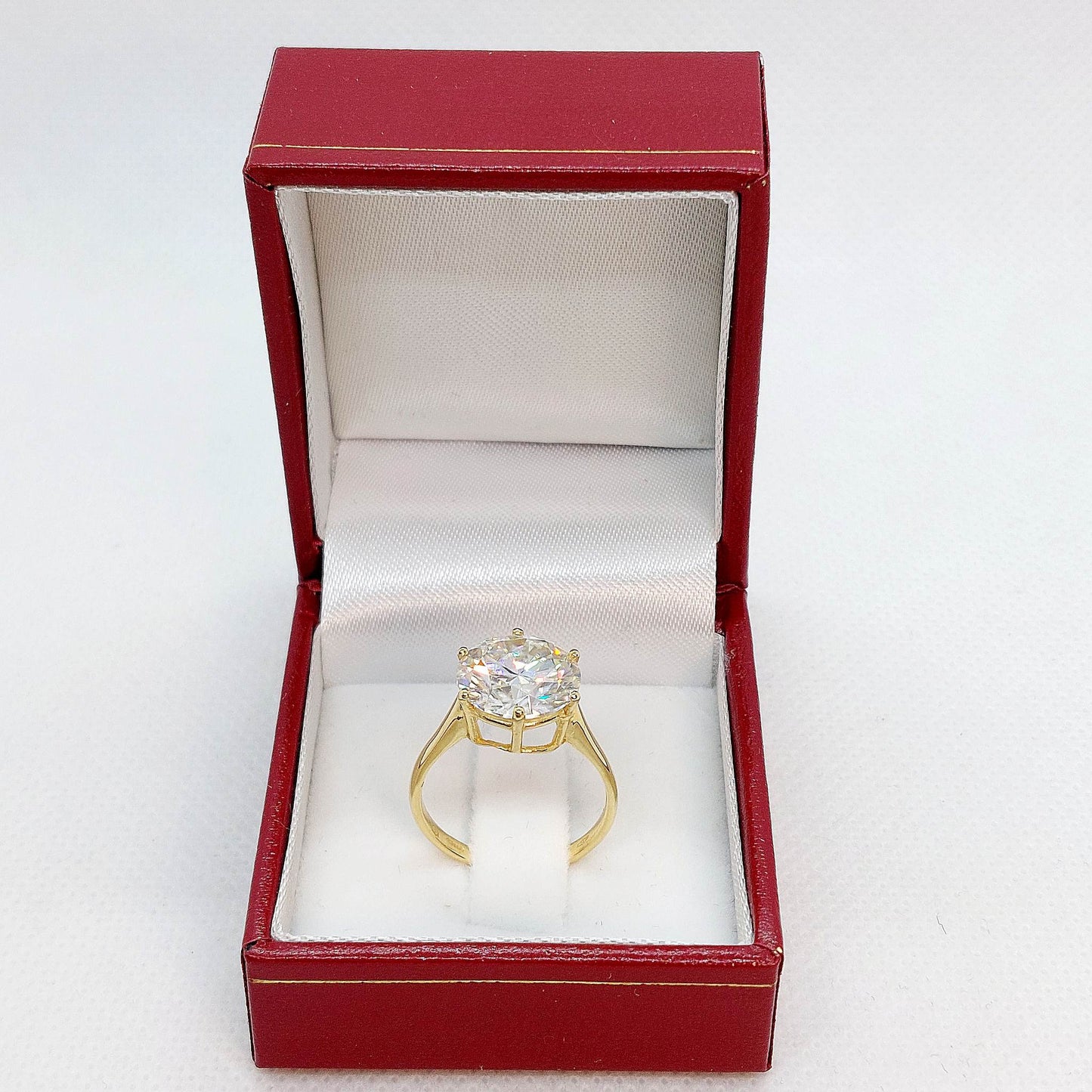 5ct Moissanite Diamond Ring in Solid 18K Gold and Made in Belgium