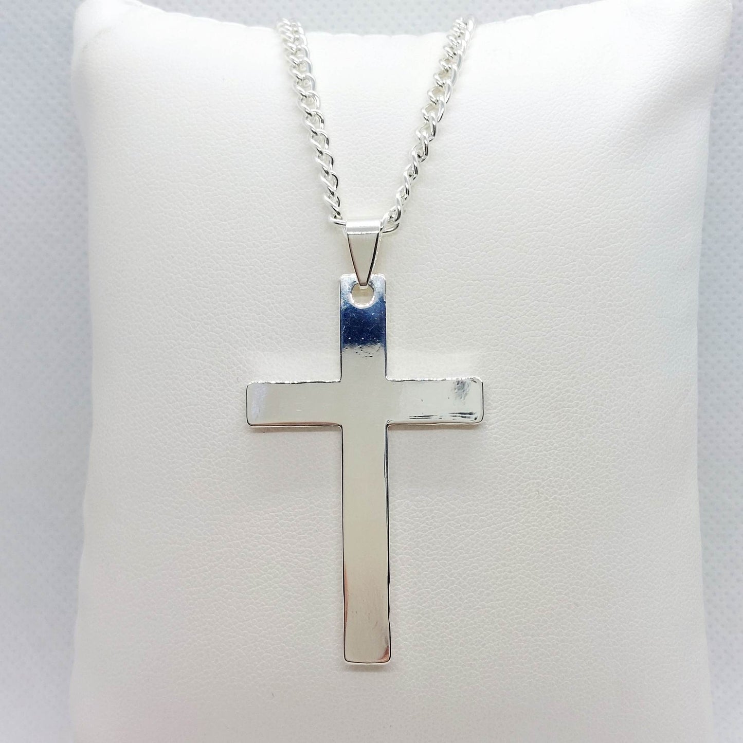 Cross Pendant Necklace in Stainless Steel