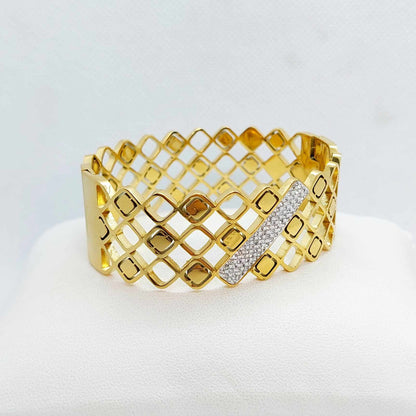 Bangle Bracelet in Gold Plated Stainless Steel