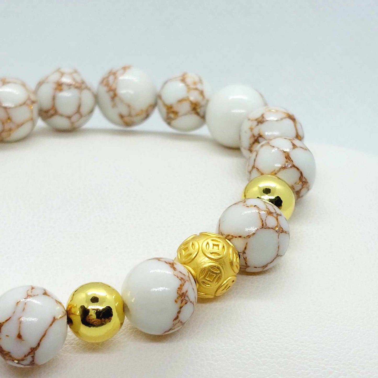 Natural Howlite with Golden Veins Bracelet in 10mm Stones