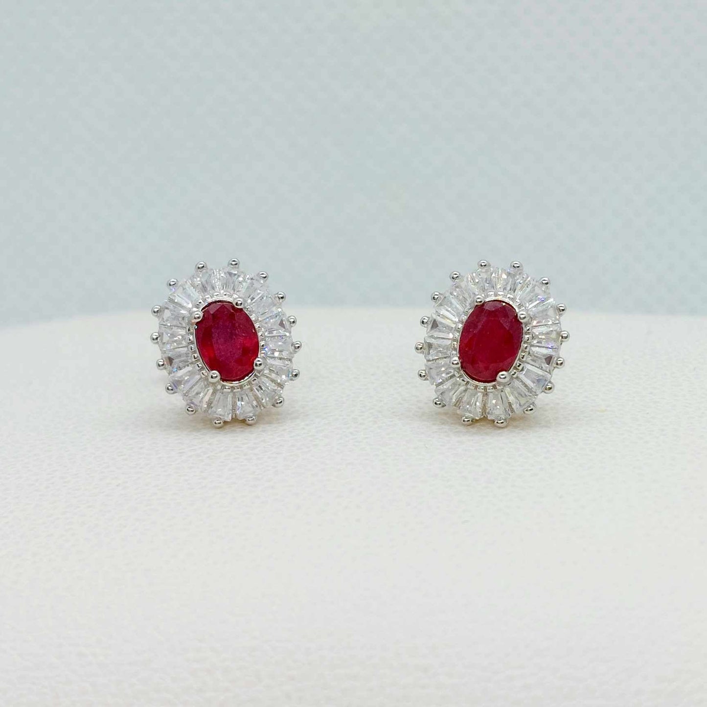 Natural Ruby Stud Earrings with 0,8ct stones in Sterling Silver