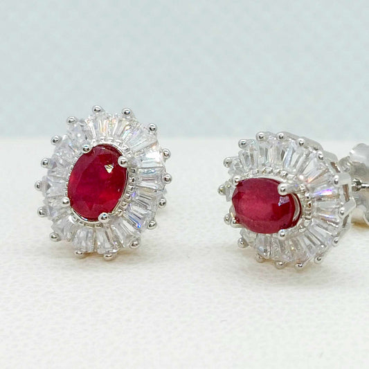 Natural Ruby Stud Earrings with 0,8ct stones in Sterling Silver