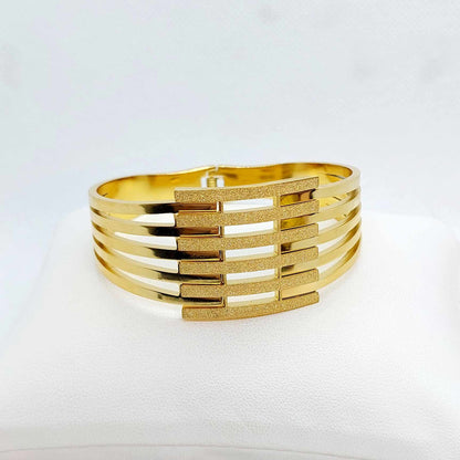 Bangle Bracelet in Gold Plated Stainless Steel