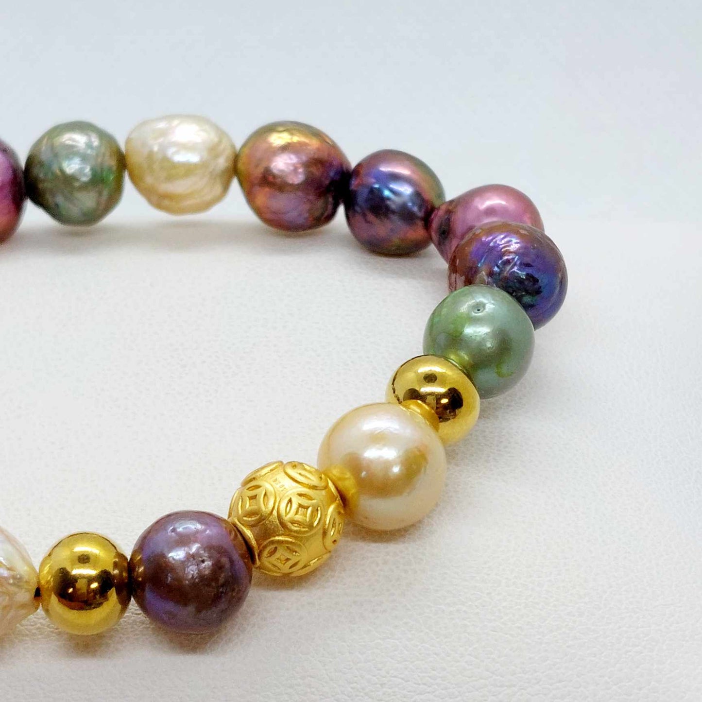 Natural Freshwater Mixed Color Pearl Bracelet in 10mm Stones