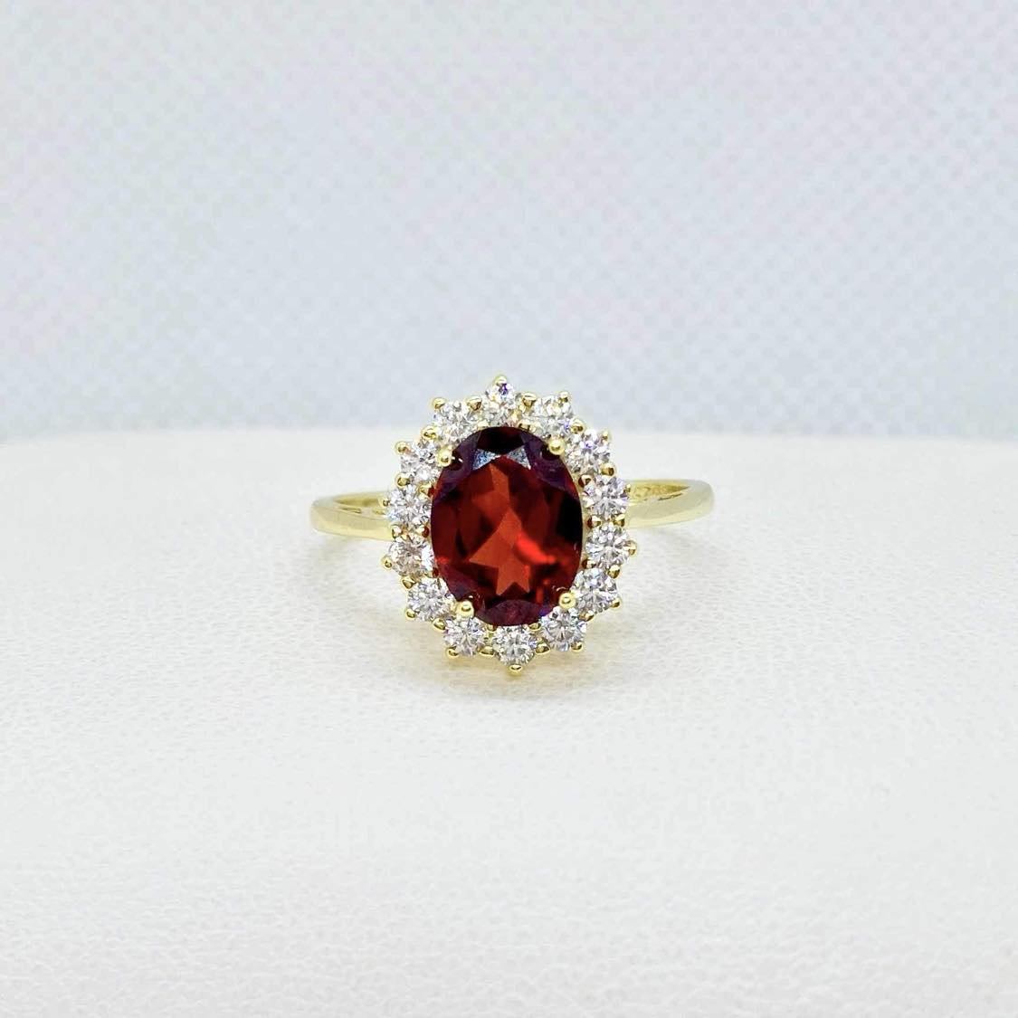 Natural Garnet Ring Princess Diana 2.5ct in Gold Plated Sterling Silver