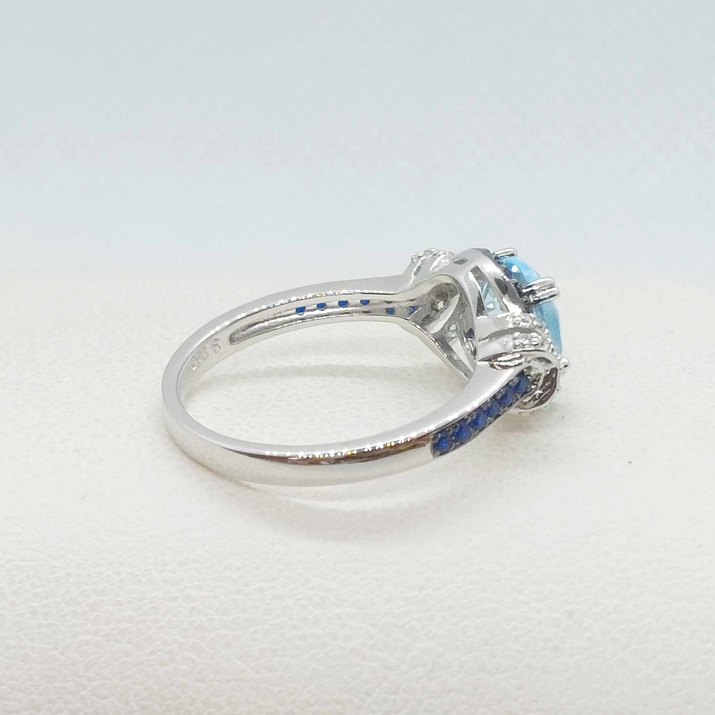 Natural Blue Topaz Ring with 1.5ct Stone in Sterling Silver