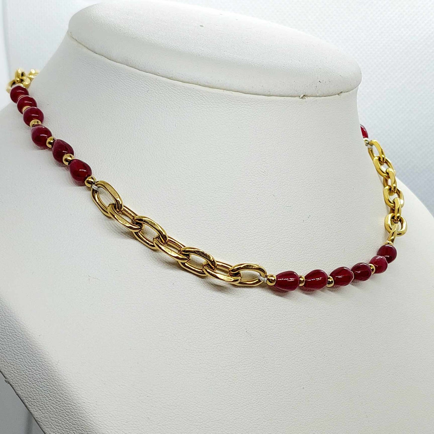 Natural Red Agate and Stainless Steel Choker Necklace in Gold Plating