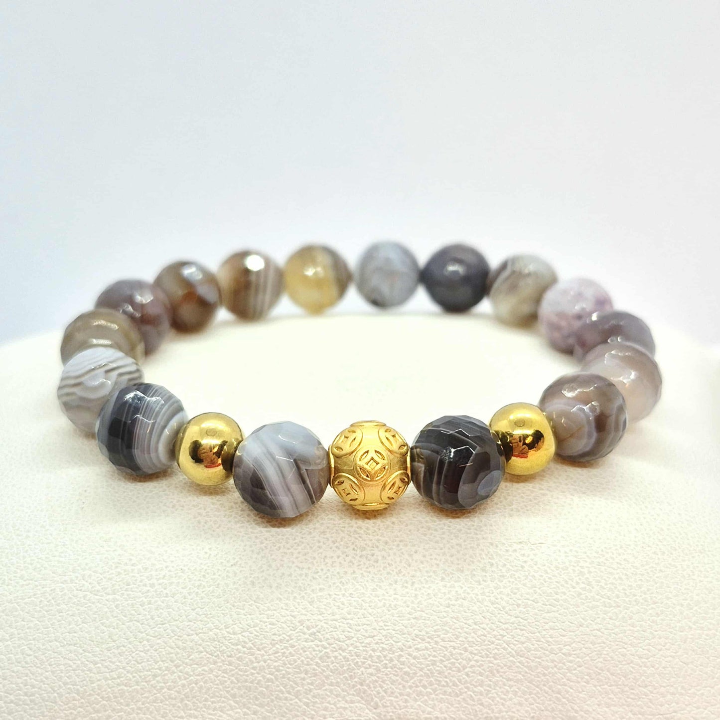 Natural Banded Agate Bracelet in 10mm Stones