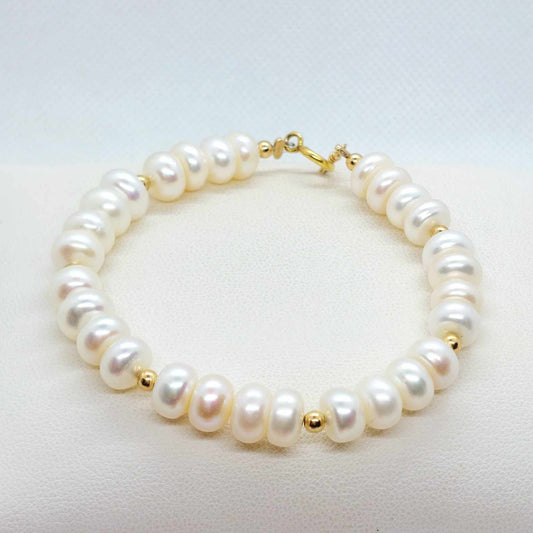 Natural Freshwater Pearl Bracelet in Gold Plated Stainless Steel