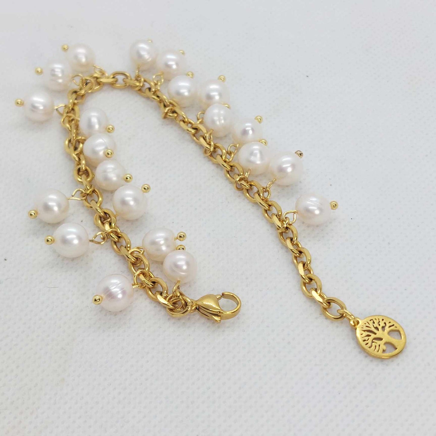 Natural Freshwater Pearl Bracelet in Gold Plated Stainless Steel