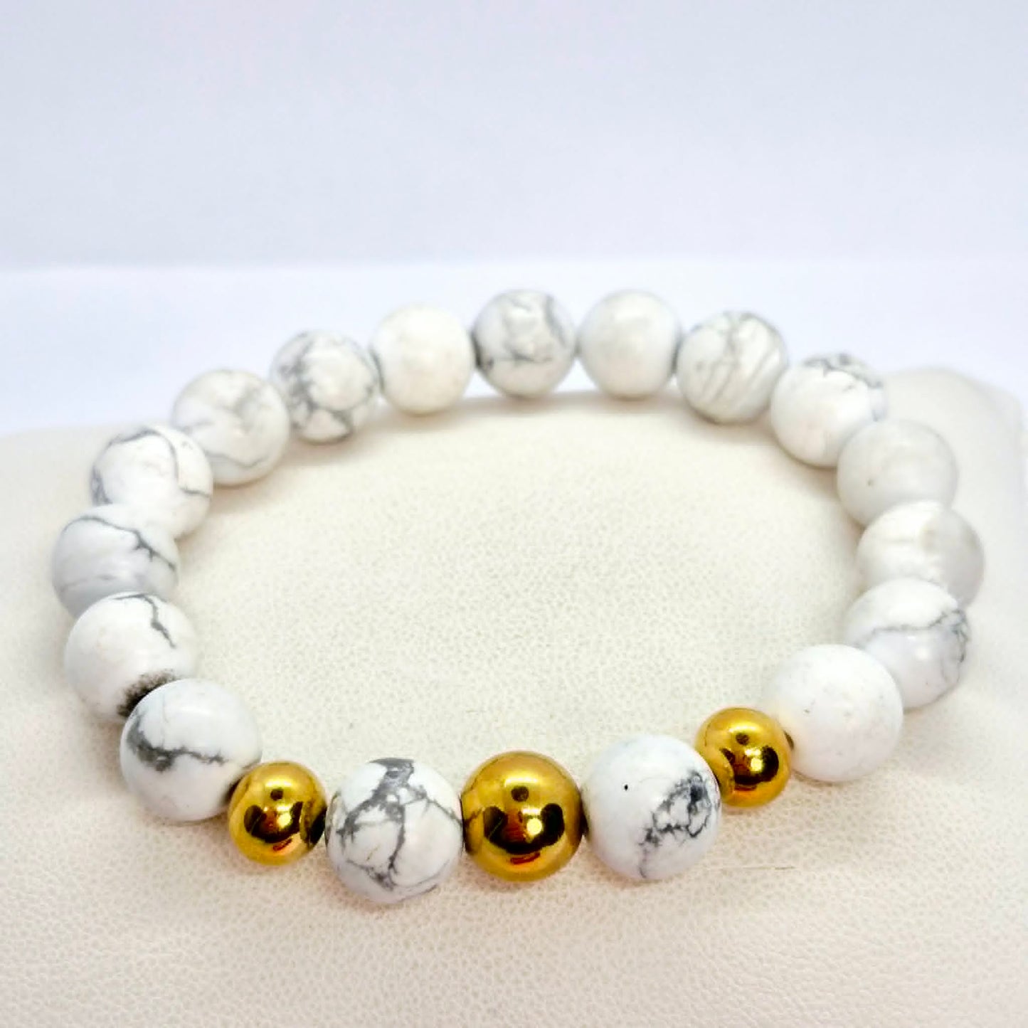 Natural White Howlite Bracelet in 10-12mm Stones