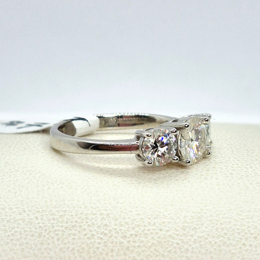 2ct Moissanite Diamond Ring in Sterling Silver (Copy)