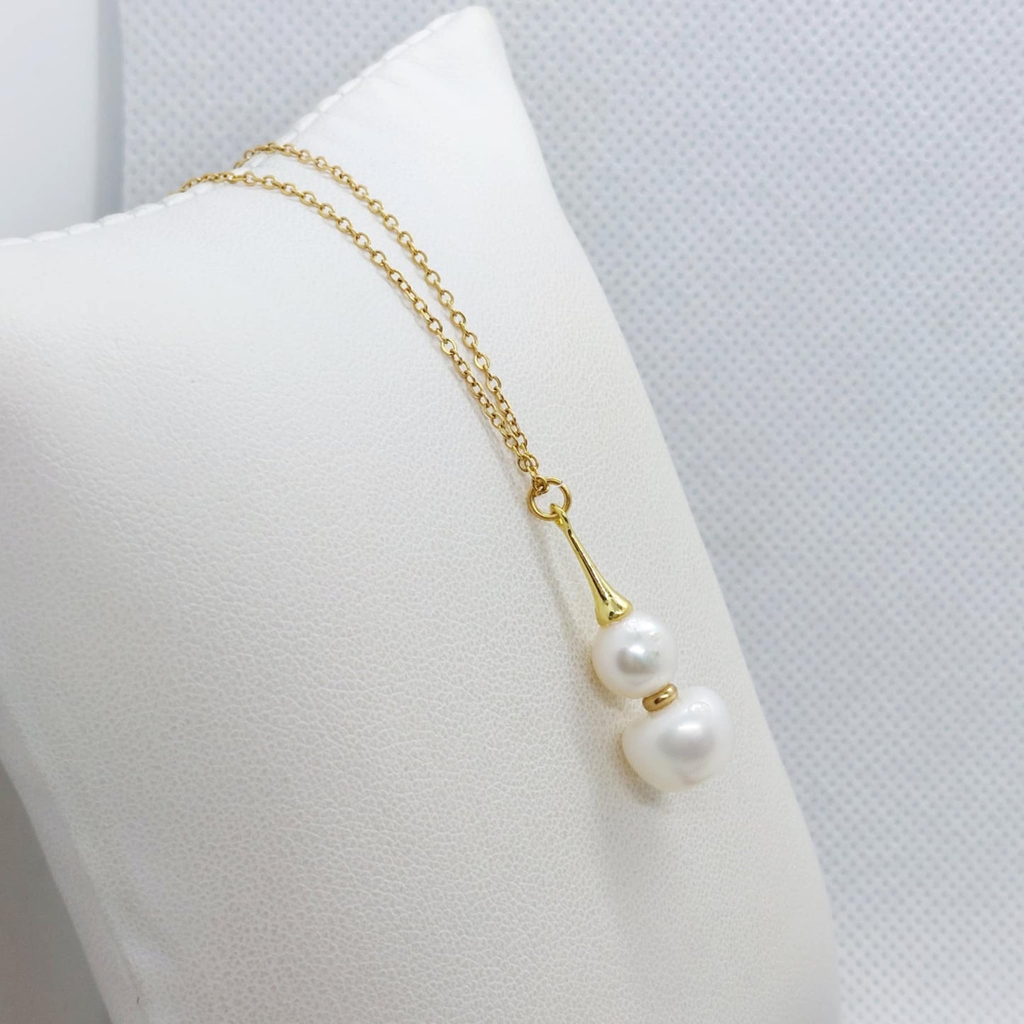 Natural Freshwater Pearl Pendant with Gold Plated Stainless Steel Chain Necklace