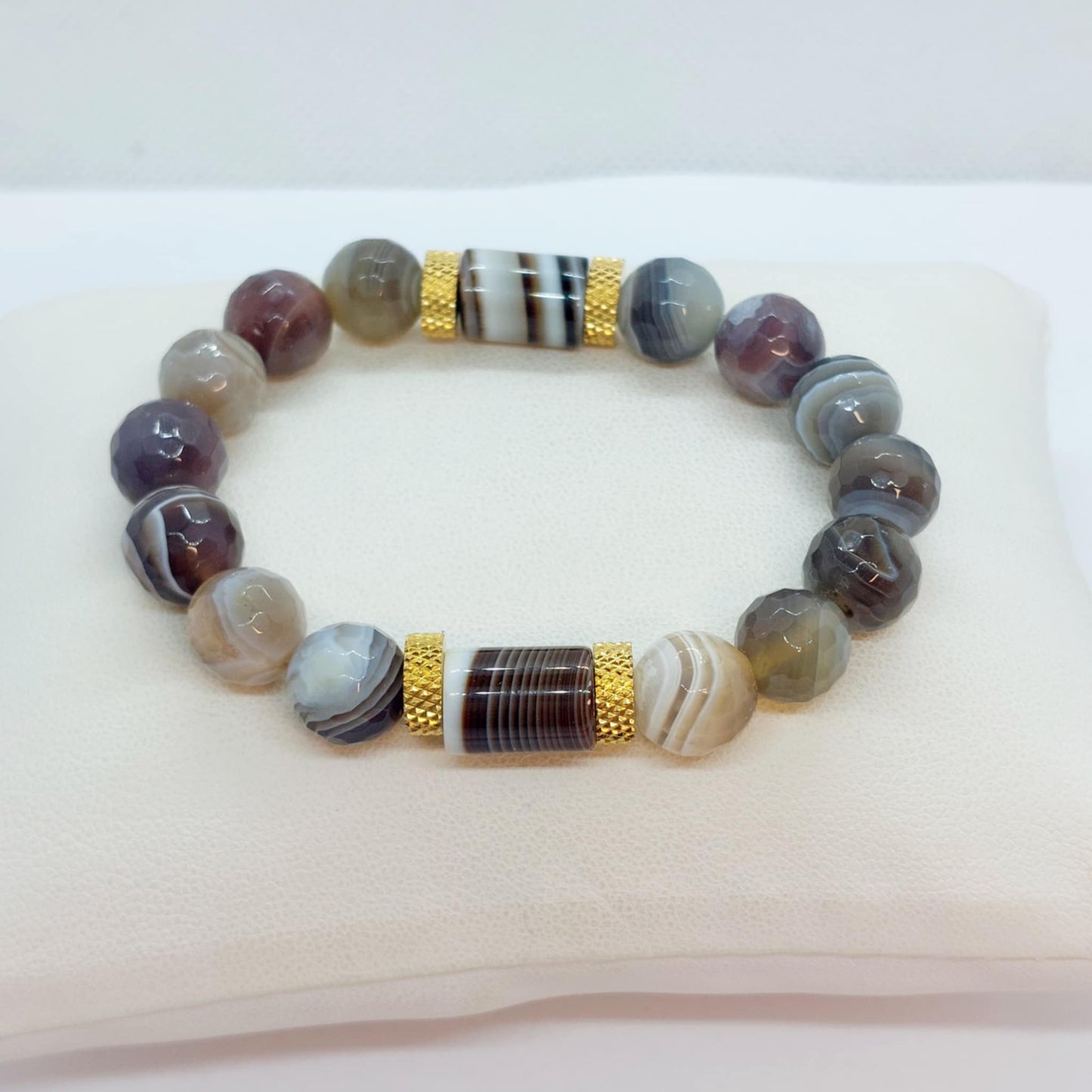 Natural Banded Brown Agate Bracelet in 10mm Stones