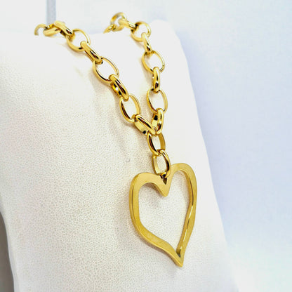 Heart Pendant Necklace in Gold Platted Stainless Steel
