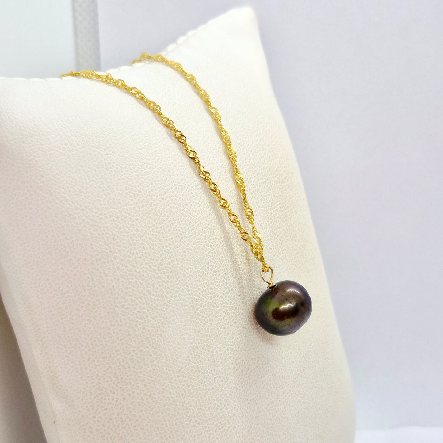 Natural Peacock Pearl Pendant with Gold Plated Stainless Steel Chain Necklace