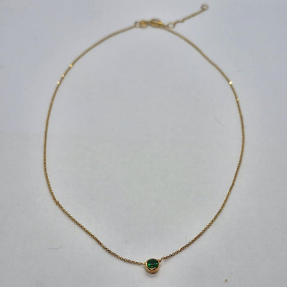 Natural 0,3ct Emerald Choker Necklace in 18K Gold Made in Belgium