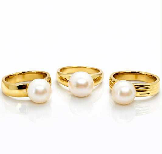 Natural Pearl Ring in Gold Plated Stainless Steel