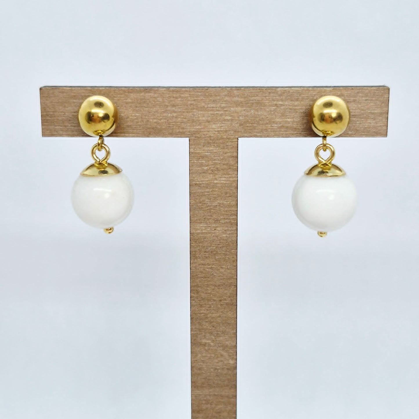 White Porcelain Set in 12mm Stones and Gold Plated Stainless Steel with Chain Necklace