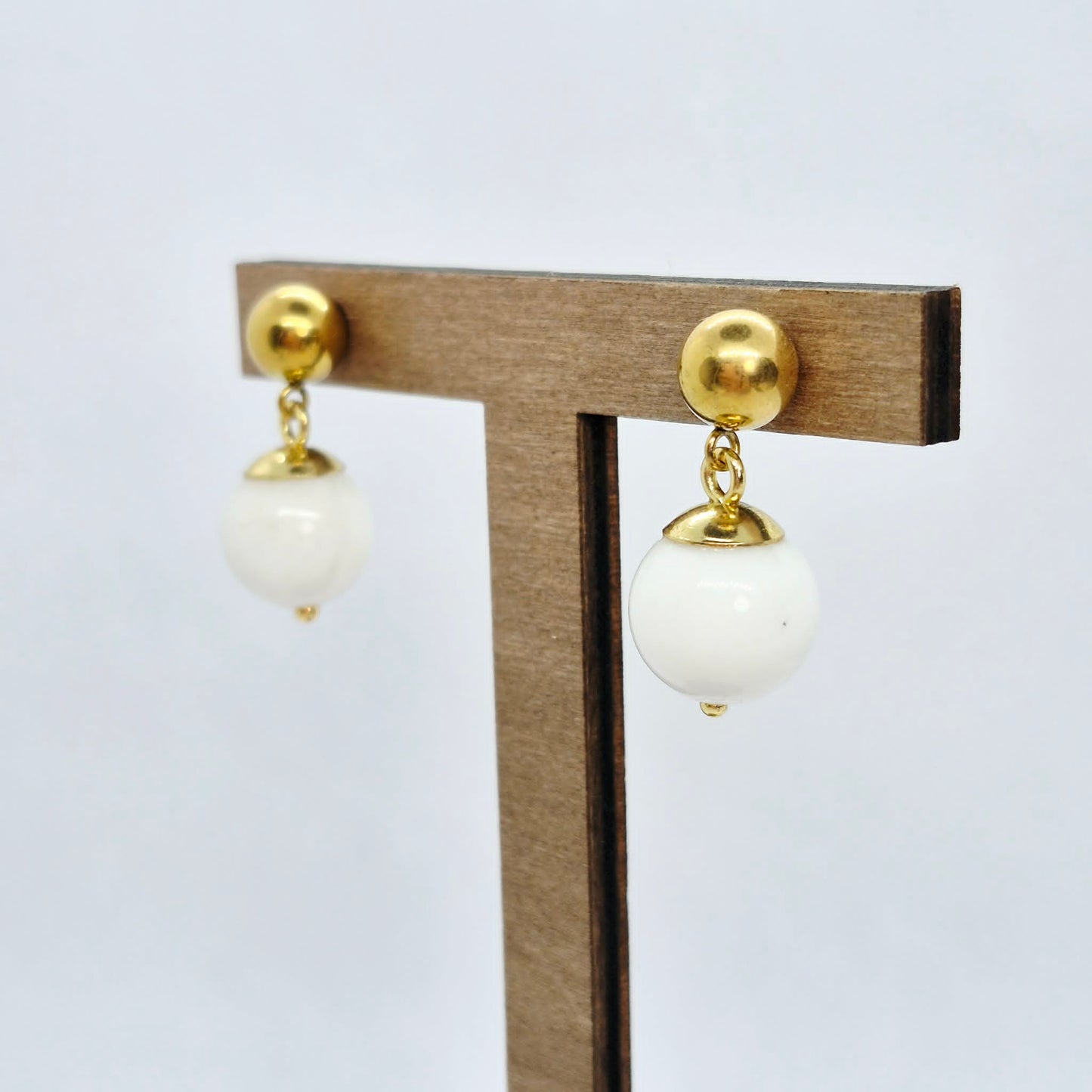 White Porcelain Set in 12mm Stones and Gold Plated Stainless Steel with Chain Necklace
