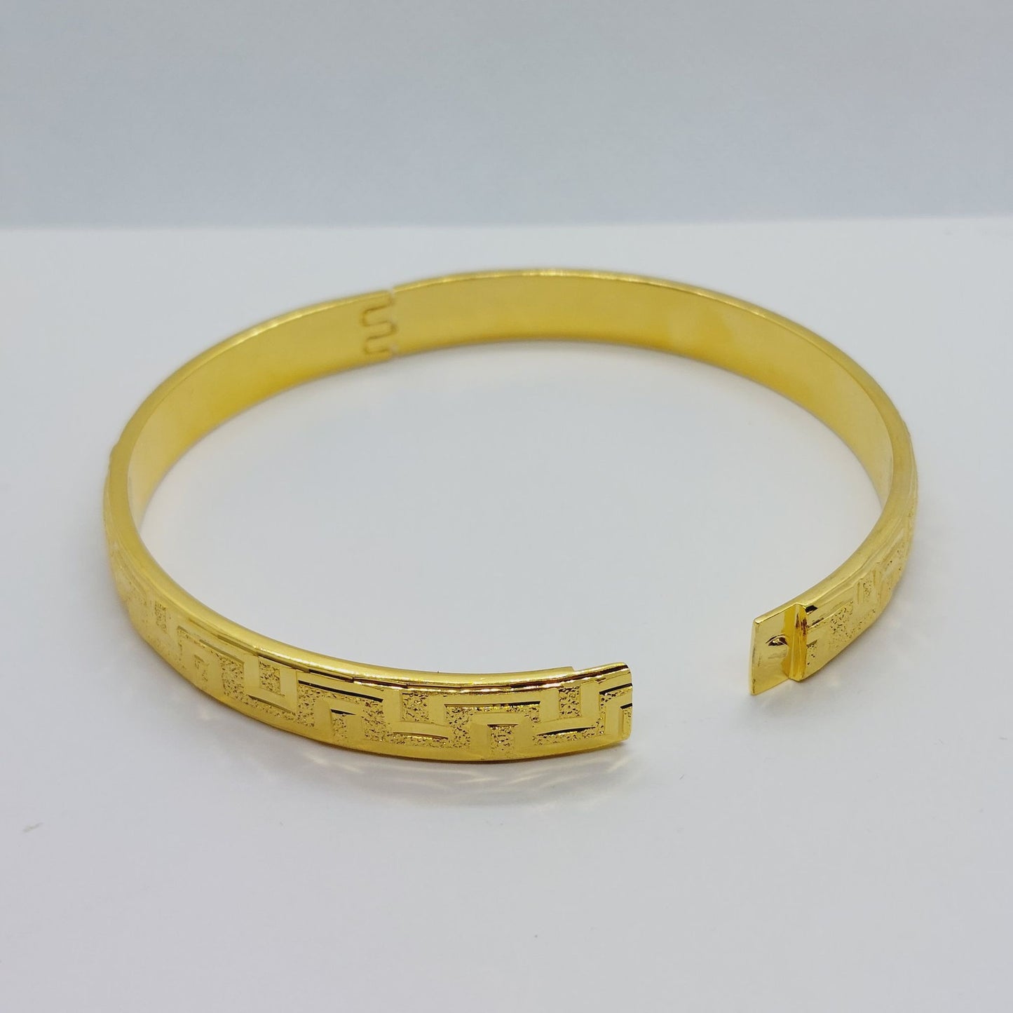 Stainless Steel Bangle - Bracelet - Gold Plated