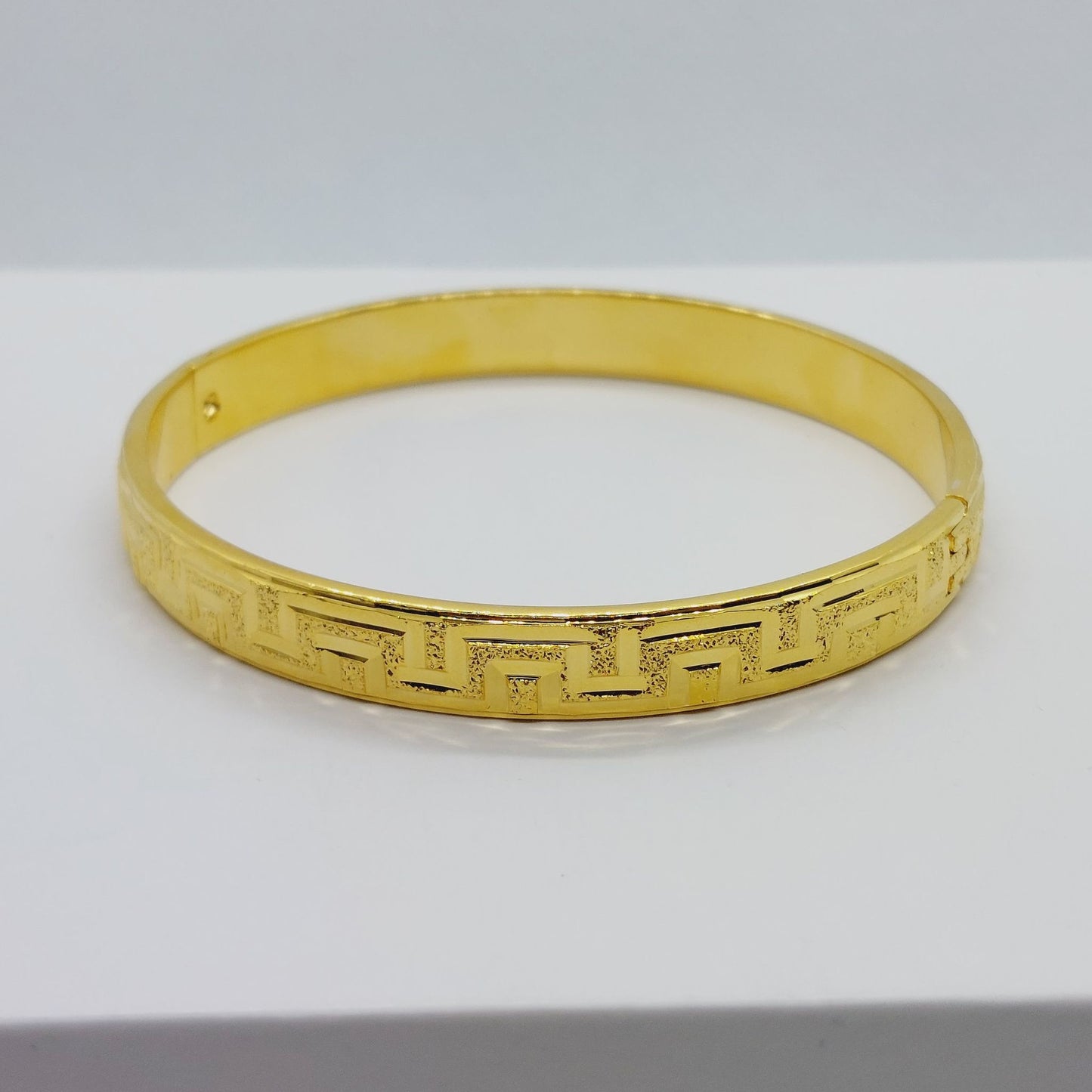 Stainless Steel Bangle - Bracelet - Gold Plated