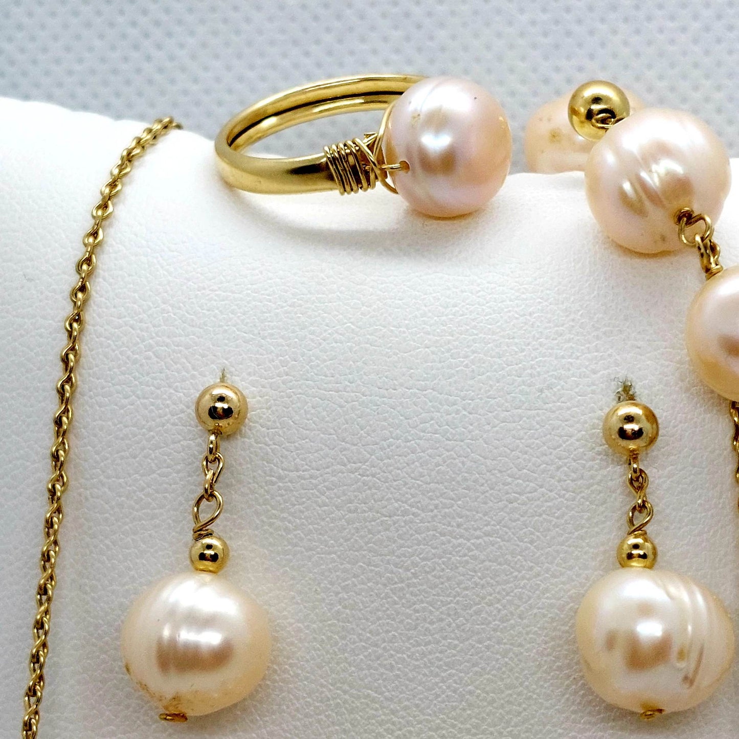 Natural Peach Pearl Jewelry Set - Solid 10K Gold